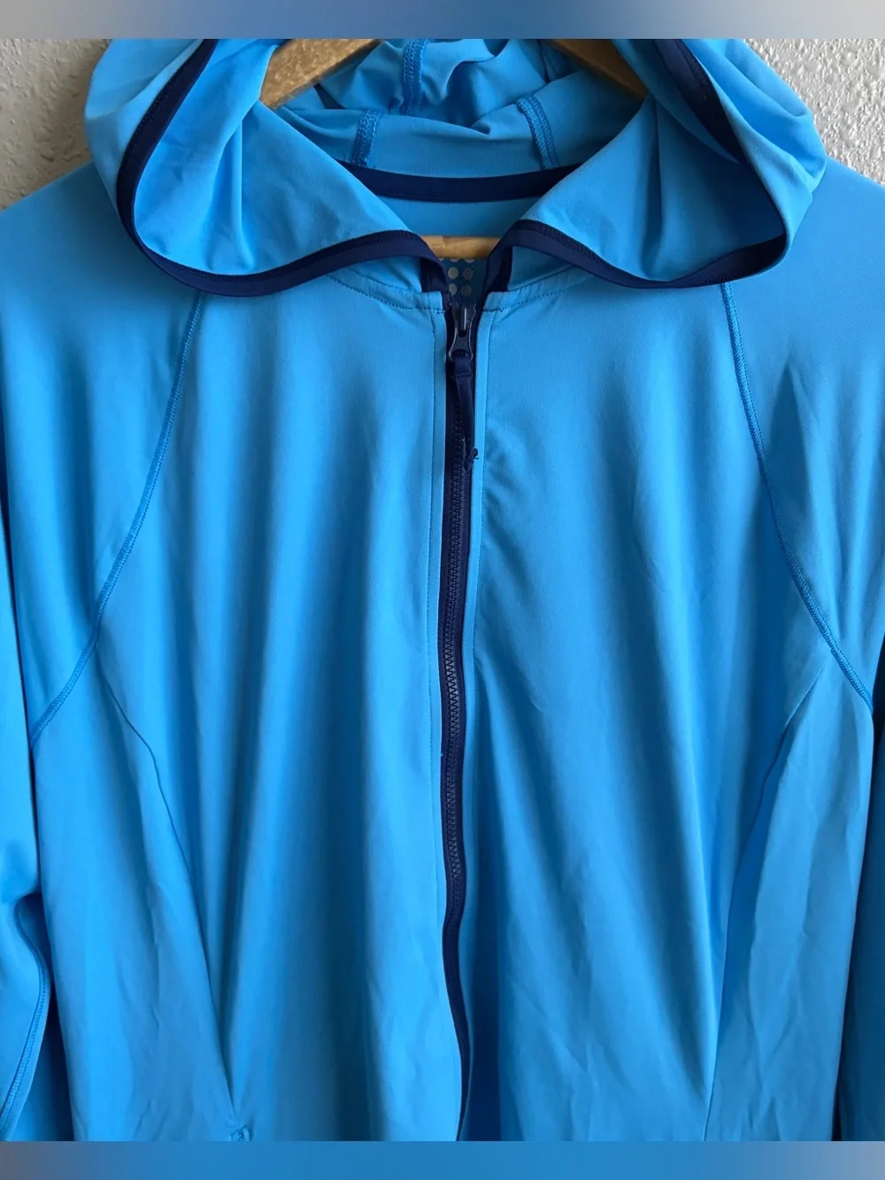 Title Nine Blue Sunbuster UPF 50 Long Sleeve Zip Up Lightweight Hooded Jacket